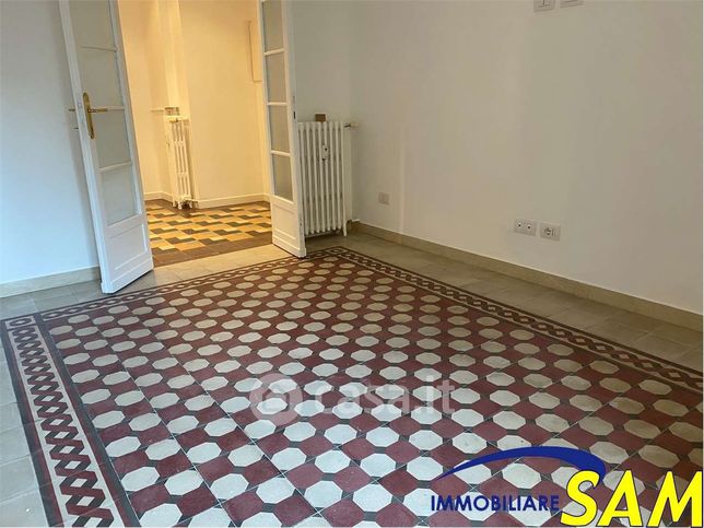 Ufficio in commerciale in Via Giotto 26
