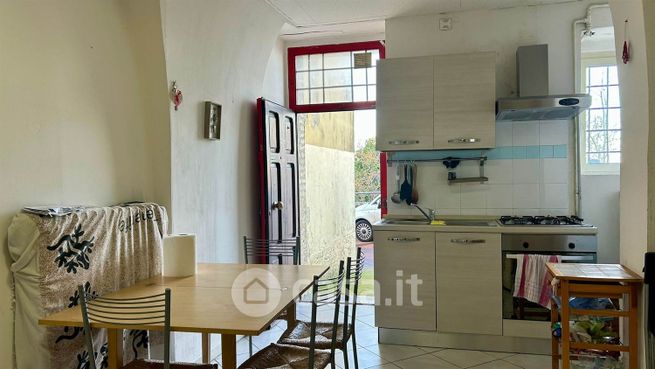 Casa indipendente in residenziale in Via Agorai 38