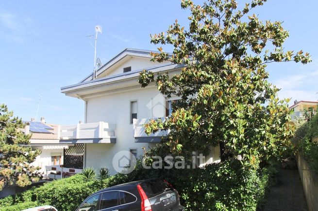 Villetta a schiera in residenziale in Strada del Palazzo 73