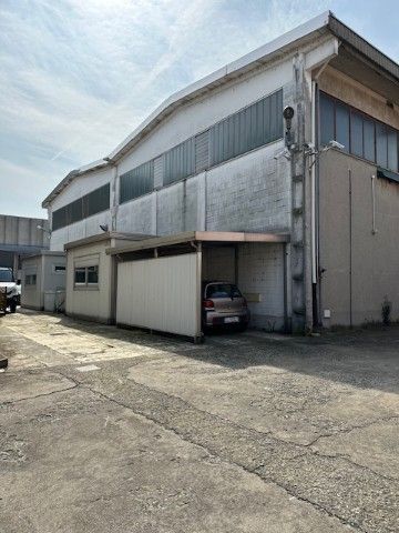 Capannone in commerciale in Via del Tecchione 5