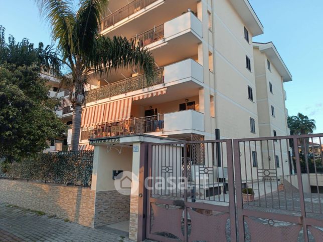 Box/posto auto in residenziale in Via Fuga 39