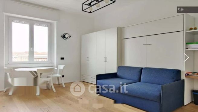 Appartamento in residenziale in Viale Giovanni Suzzani 227