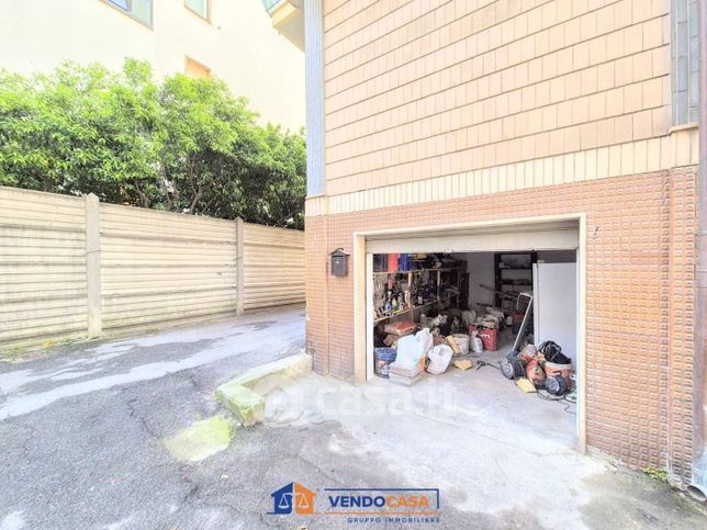 Box/posto auto in residenziale in Via Domenico Brunenghi