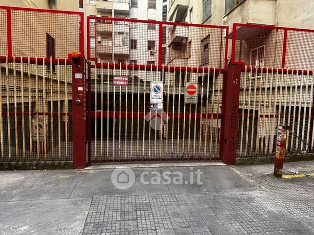 Box/posto auto in residenziale in Via Valdarno 3