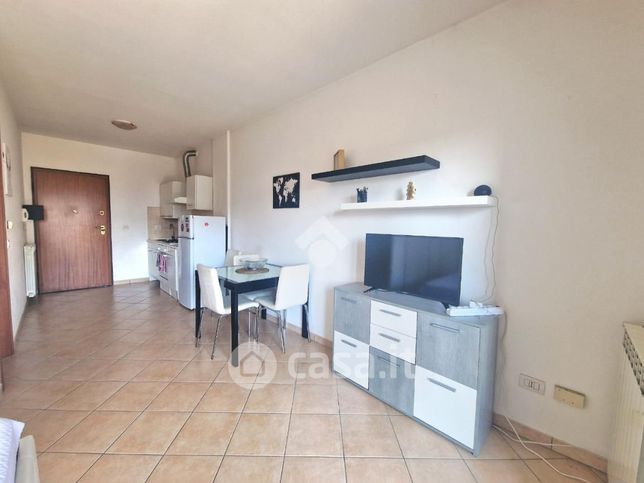 Appartamento in residenziale in Via Tiberina 155