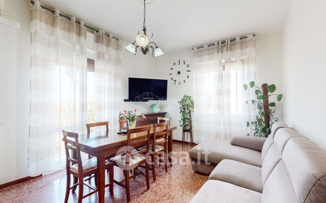 Appartamento in residenziale in Via L. Ghiberti 1