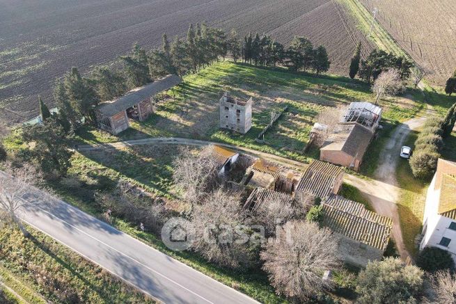 Terreno agricolo in commerciale in 