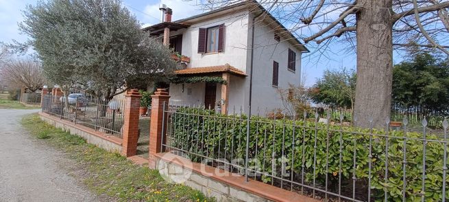 Villa in residenziale in 