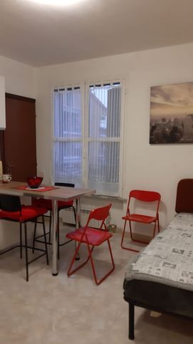 Appartamento in residenziale in Via Ippolito Landinelli 44