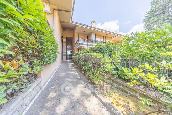 Appartamento in residenziale in Via Maria Gabriella dell' Unità 5