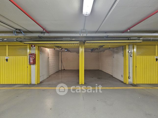 Garage/posto auto in residenziale in Via Gubbio 2