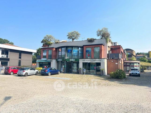 Ufficio in commerciale in Lungolago di Calcinate 88