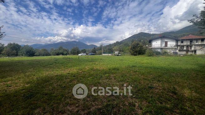 Terreno edificabile in residenziale in Frazione pianezze