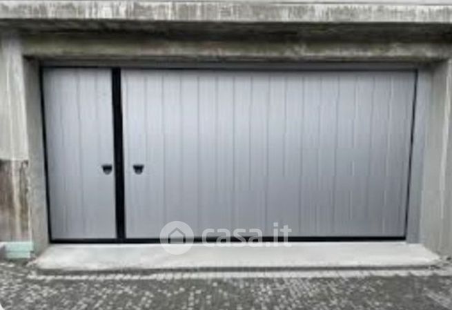 Garage/posto auto in residenziale in Viale Regina Margherita