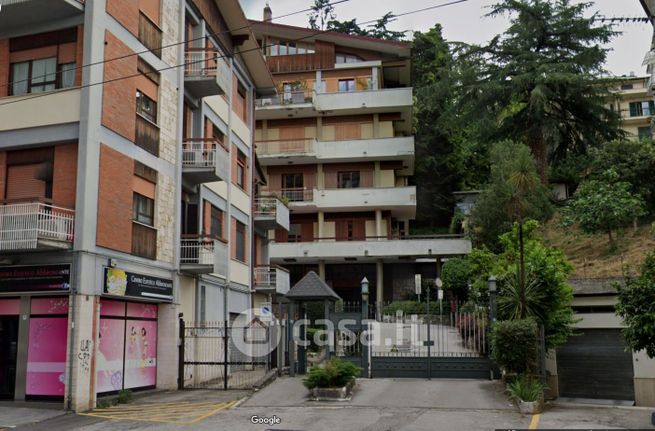 Box/posto auto in residenziale in Via Circumvallazione