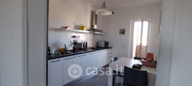 Appartamento in residenziale in Via Bach