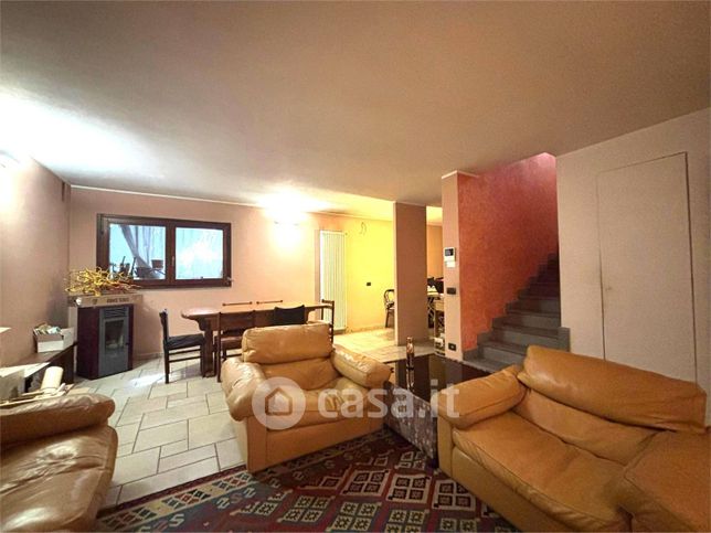 Villa in residenziale in Via Monte Rosa 31 A