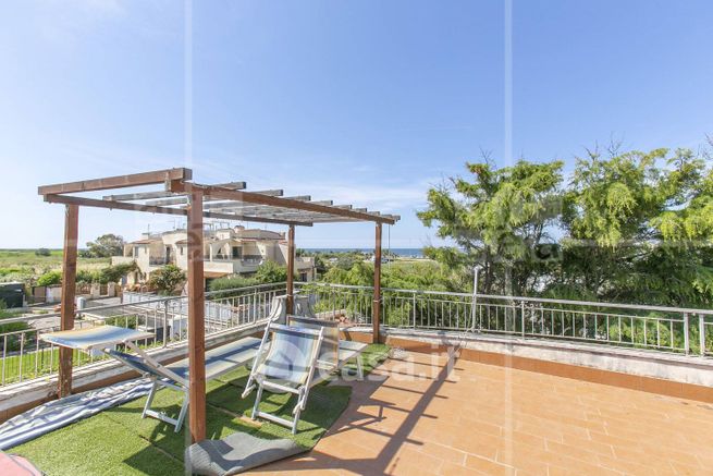 Villa in residenziale in Via dei Ciliegi 23