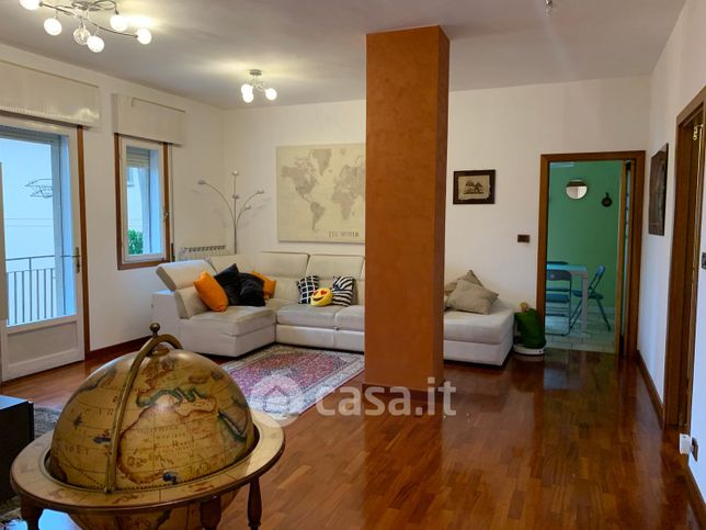 Appartamento in residenziale in Via Bissuola 21