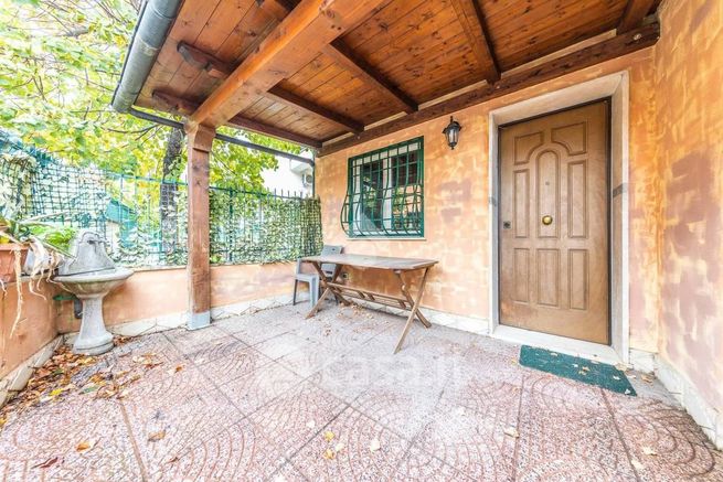 Appartamento in residenziale in Via Casilina 1842