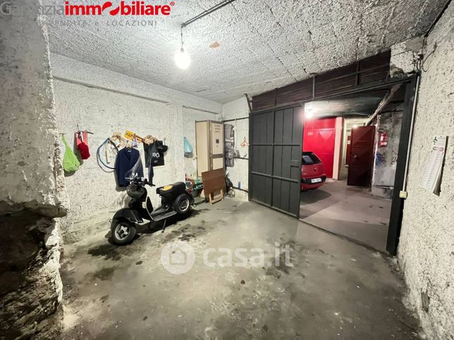 Garage/posto auto in residenziale in Via Filippo Maria Briganti 324