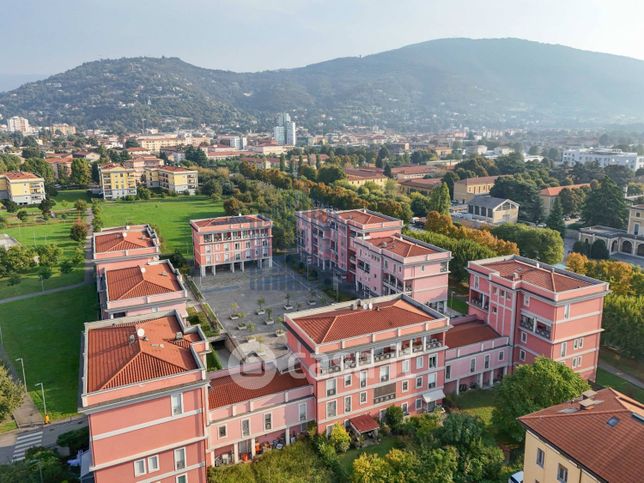 Appartamento in residenziale in Via Giovanni Renica 32