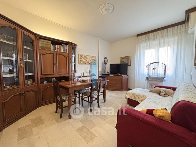 Appartamento in residenziale in Via del Sebino