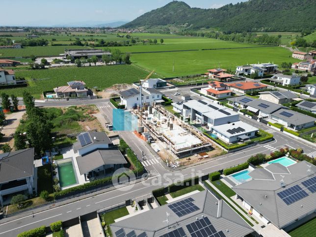 Villetta a schiera in residenziale in Via Cesare Pea