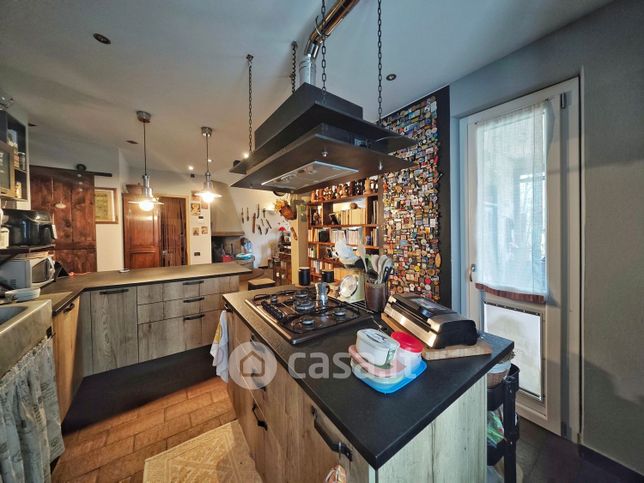 Casa bi/trifamiliare in residenziale in Via Arena 15