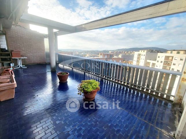 Casa indipendente in residenziale in Via Sicilia 27