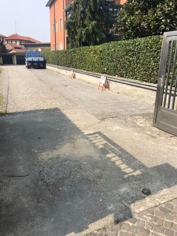 Garage/posto auto in residenziale in Viale del Popolo 8