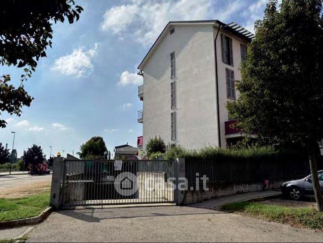 Garage/posto auto in residenziale in Via Giacinto Giordano