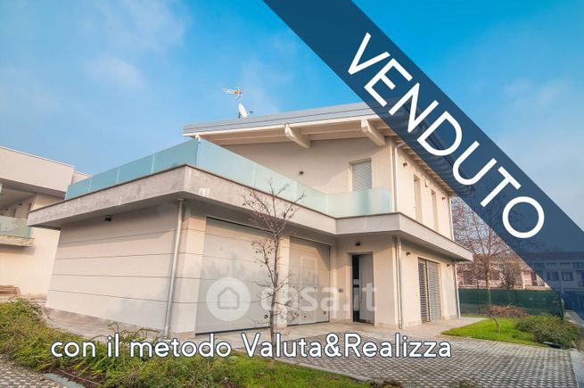 Villa in residenziale in 