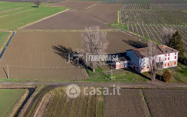 Casa indipendente in residenziale in 