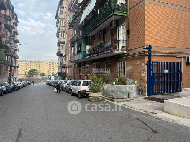 Garage/posto auto in residenziale in Via Coriolano 3