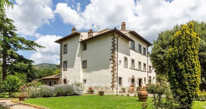 Villa in residenziale in Frazione Tavarnelle