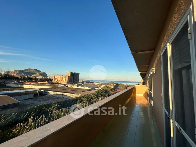 Appartamento in residenziale in Viale dei Picciotti 51