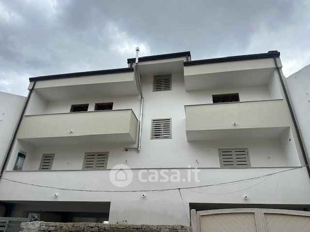 Casa indipendente in residenziale in 