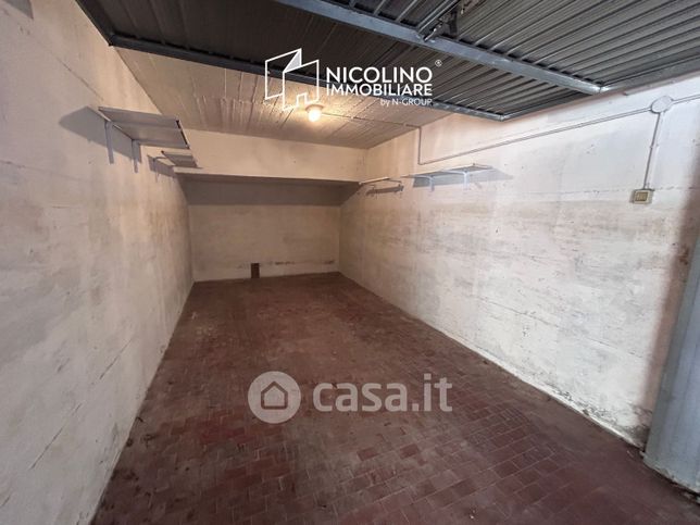 Box/posto auto in residenziale in Via Pelloux