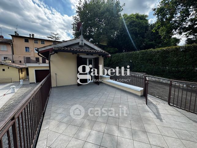 Villa in residenziale in Via dei Colli