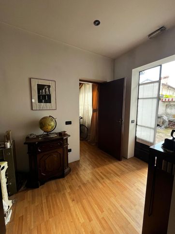 Ufficio in commerciale in Via Giacomo Matteotti 26