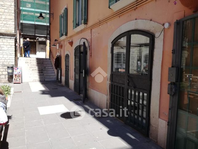 Garage/posto auto in residenziale in Piazza Duca della Verdura 3 /4