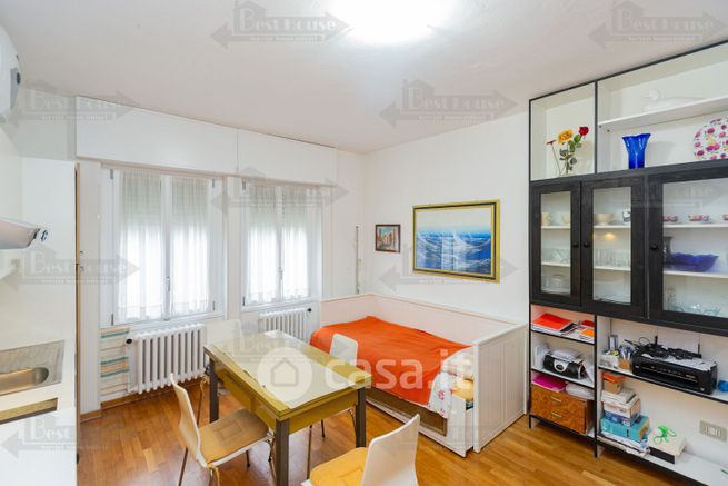 Appartamento in residenziale in Via Giacinto Serrati Menotti 7