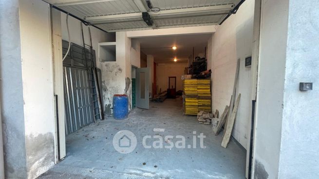 Garage/posto auto in residenziale in Via Mignone