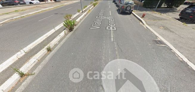 Box/posto auto in residenziale in Viale Gianluigi Bonelli 545