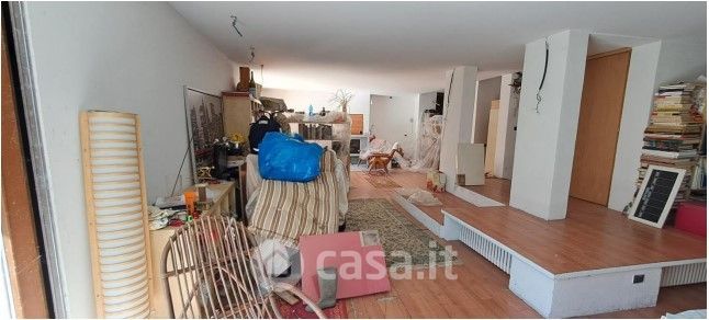 Appartamento in residenziale in Via Giovanni Bertacchi 15