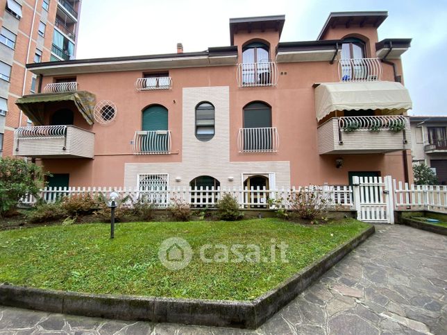 Appartamento in residenziale in Via Domenico Brambilla 17