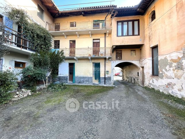 Rustico/casale in residenziale in Via Piazzo