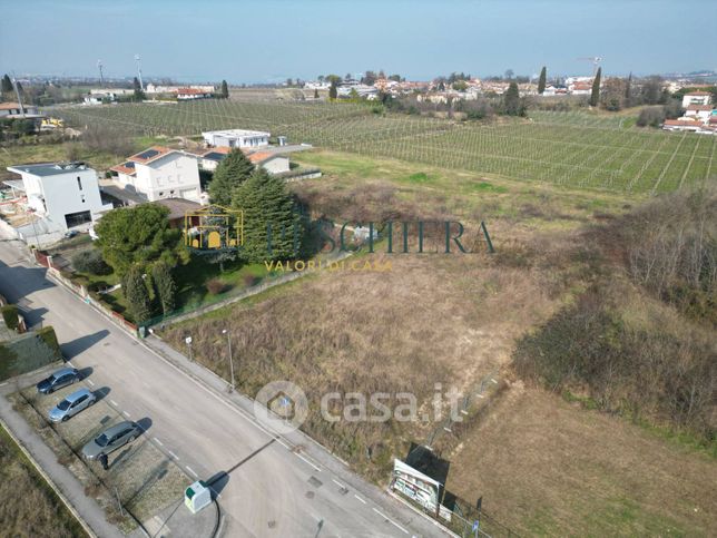 Terreno edificabile in residenziale in Via Volta