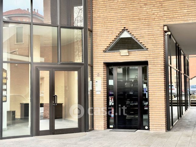 Ufficio in commerciale in Via Carlo Porta 3